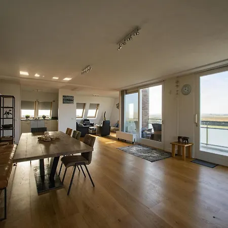 Holiday home Fantastic Penthouse By The Sea With Sauna *